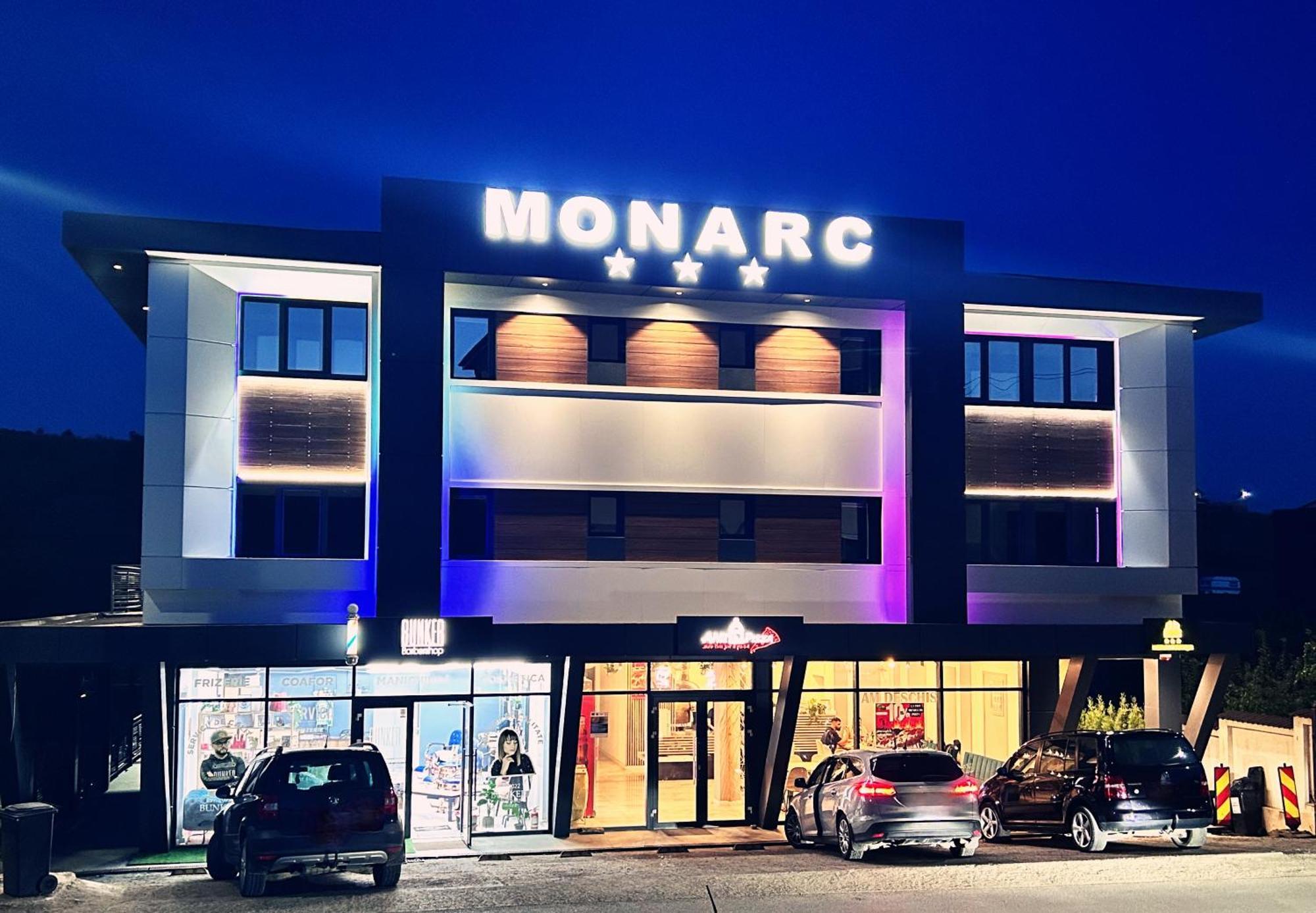 Monarc Boutique Aparthotel - Self Check-In Visan Екстериор снимка
