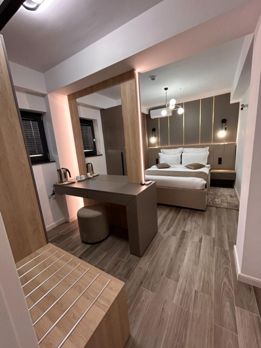 Monarc Boutique Aparthotel - Self Check-In Visan Екстериор снимка