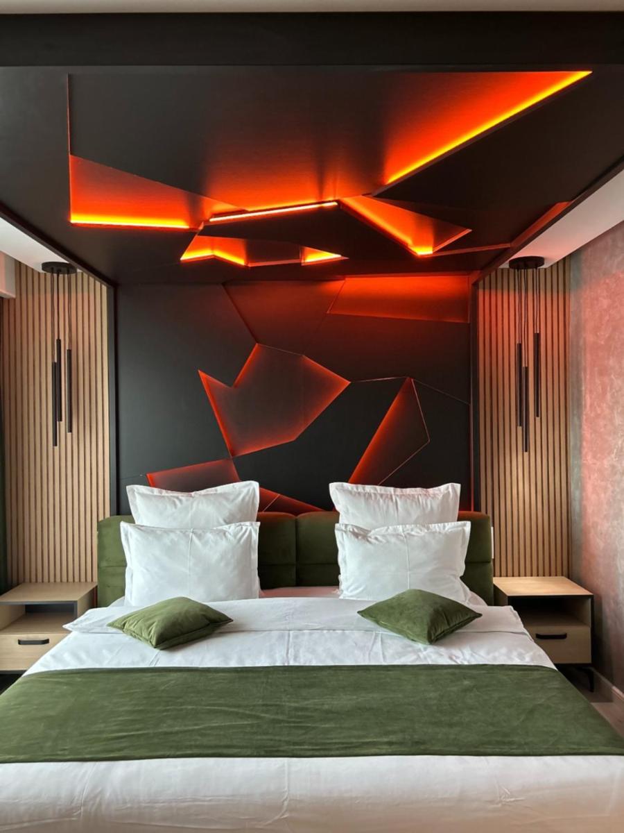Monarc Boutique Aparthotel - Self Check-In Visan Екстериор снимка