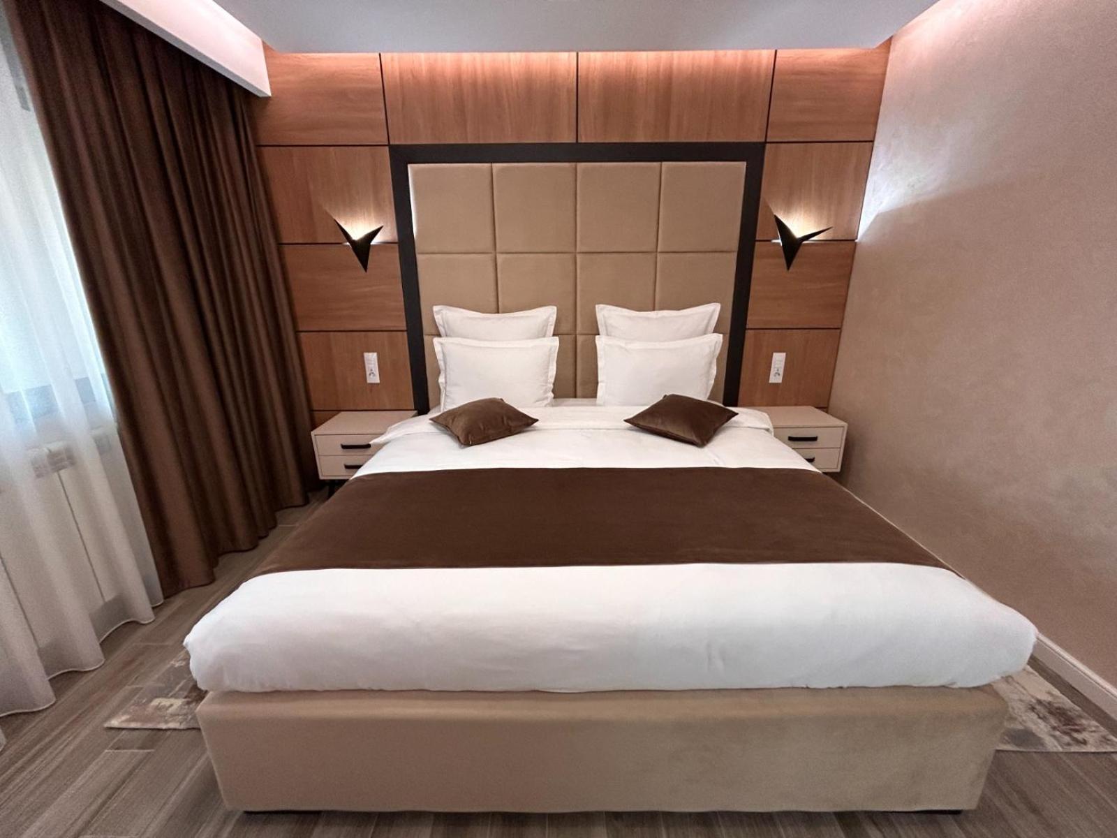 Monarc Boutique Aparthotel - Self Check-In Visan Екстериор снимка