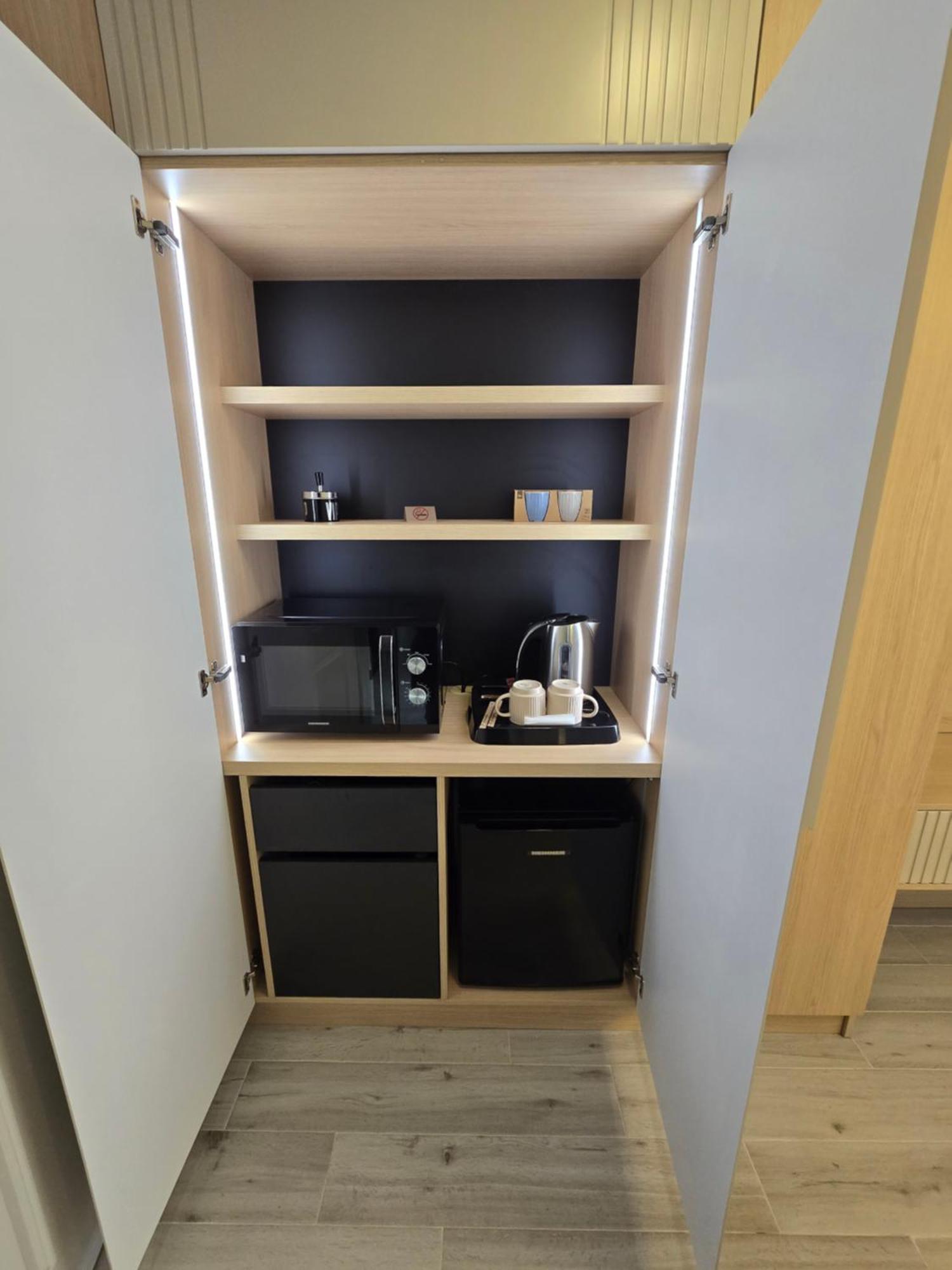 Monarc Boutique Aparthotel - Self Check-In Visan Екстериор снимка