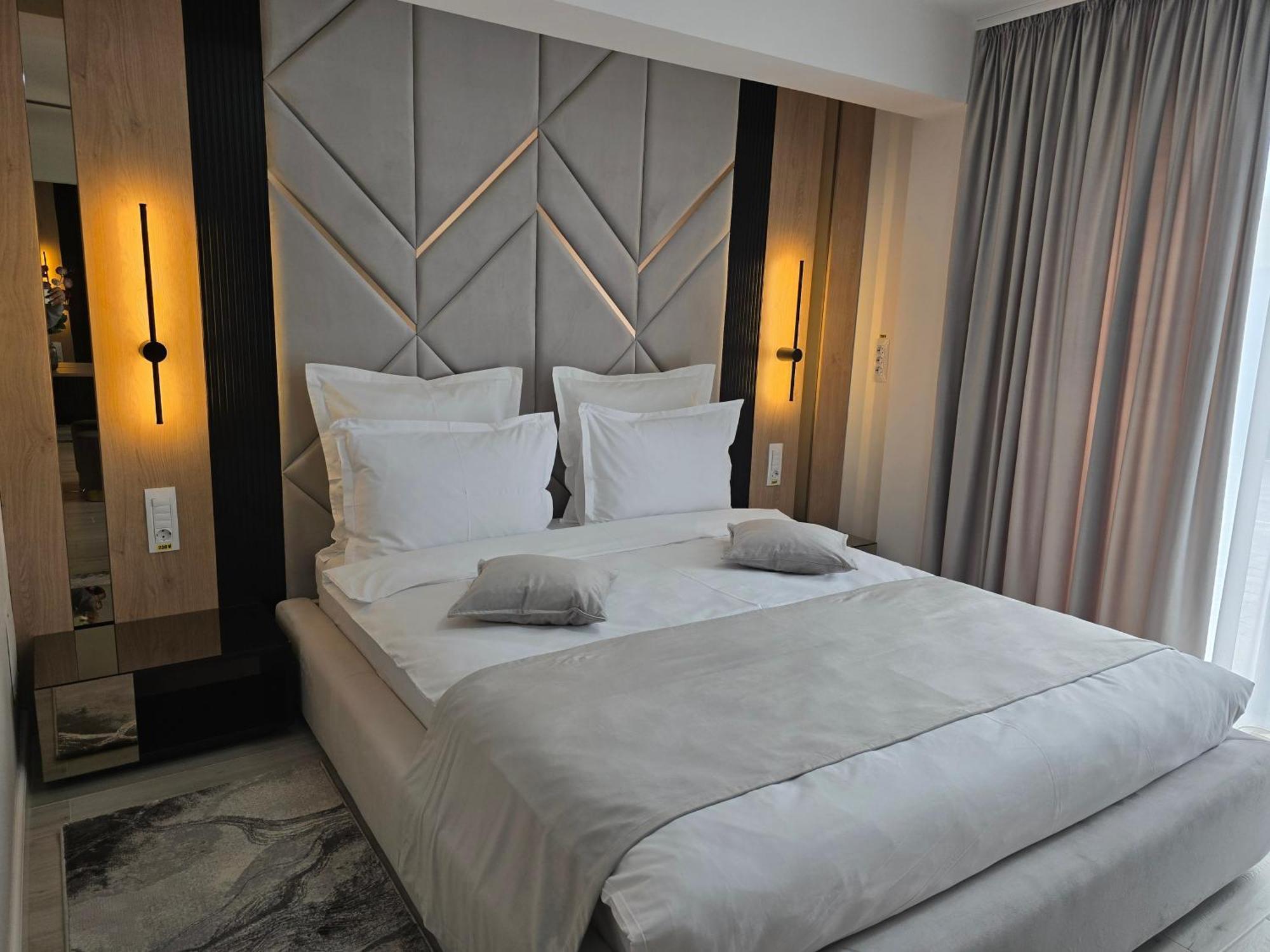 Monarc Boutique Aparthotel - Self Check-In Visan Екстериор снимка