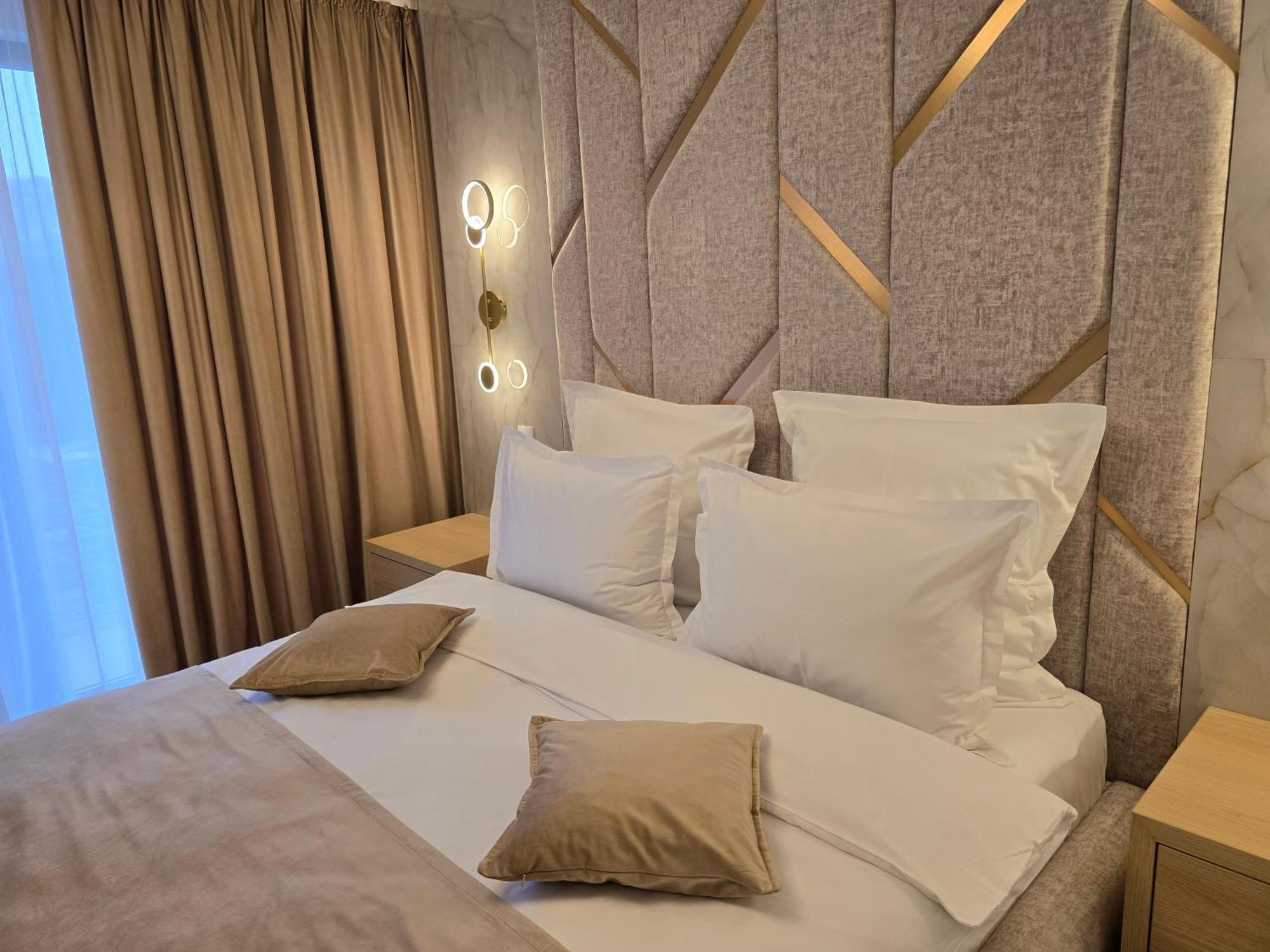 Monarc Boutique Aparthotel - Self Check-In Visan Екстериор снимка